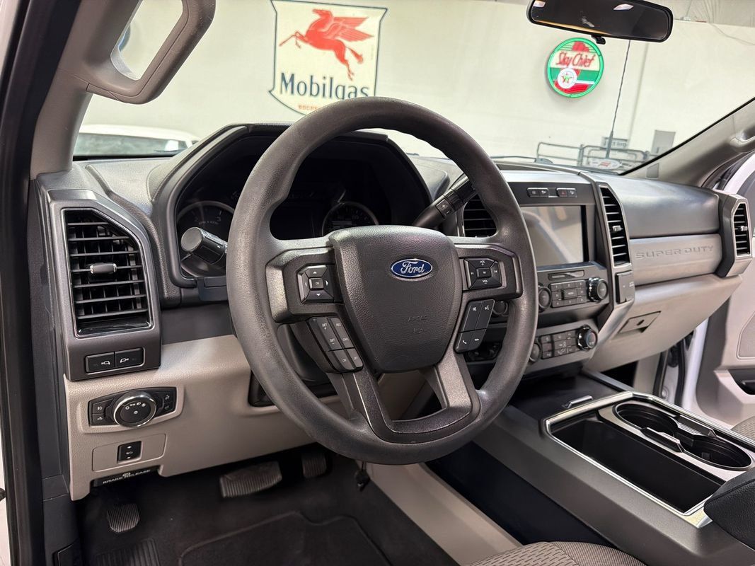 Used 2022 Ford F350 XLT w/ XLT Premium Package AWD/4WD image 26