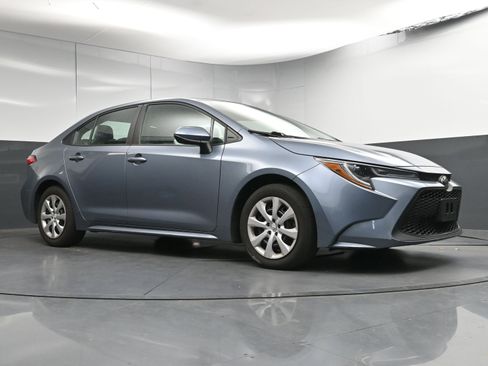 Used 2020 Toyota Corolla LE image 23