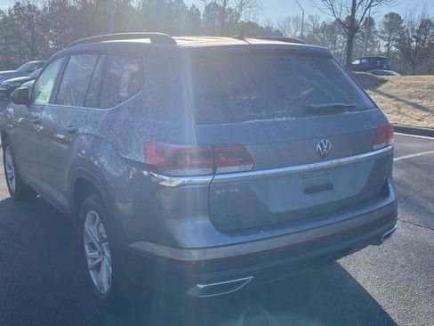 Certified 2023 Volkswagen Atlas SE w/ Panoramic Sunroof Package image 10