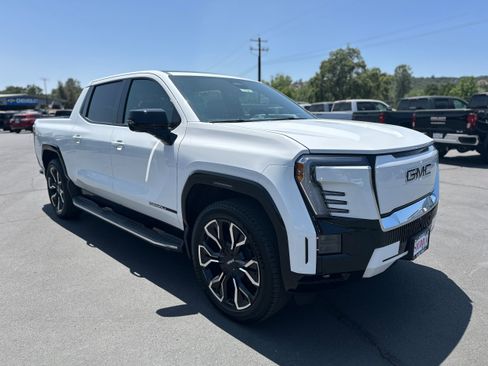 New 2025 GMC Sierra EV Denali image 3