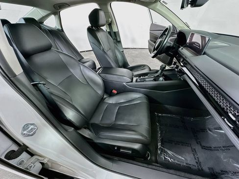 Used 2023 Honda Accord Touring image 12