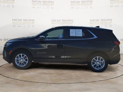 Used 2024 Chevrolet Equinox LT FWD image 2