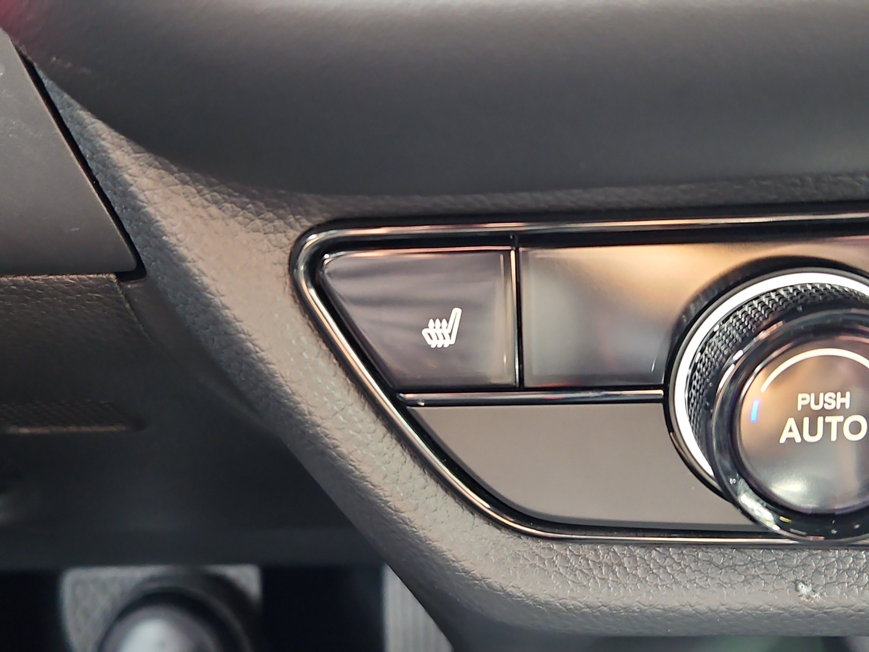 Certified 2026 Honda HR-V Sport image 11