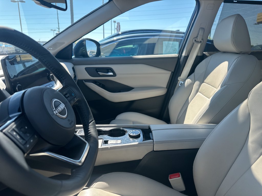 Certified 2023 Nissan Rogue SL w/ SL Premium Package AWD/4WD image 4