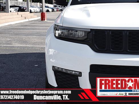 Used 2023 Jeep Grand Cherokee L Limited w/ Black Appearance Package AWD/4WD image 42