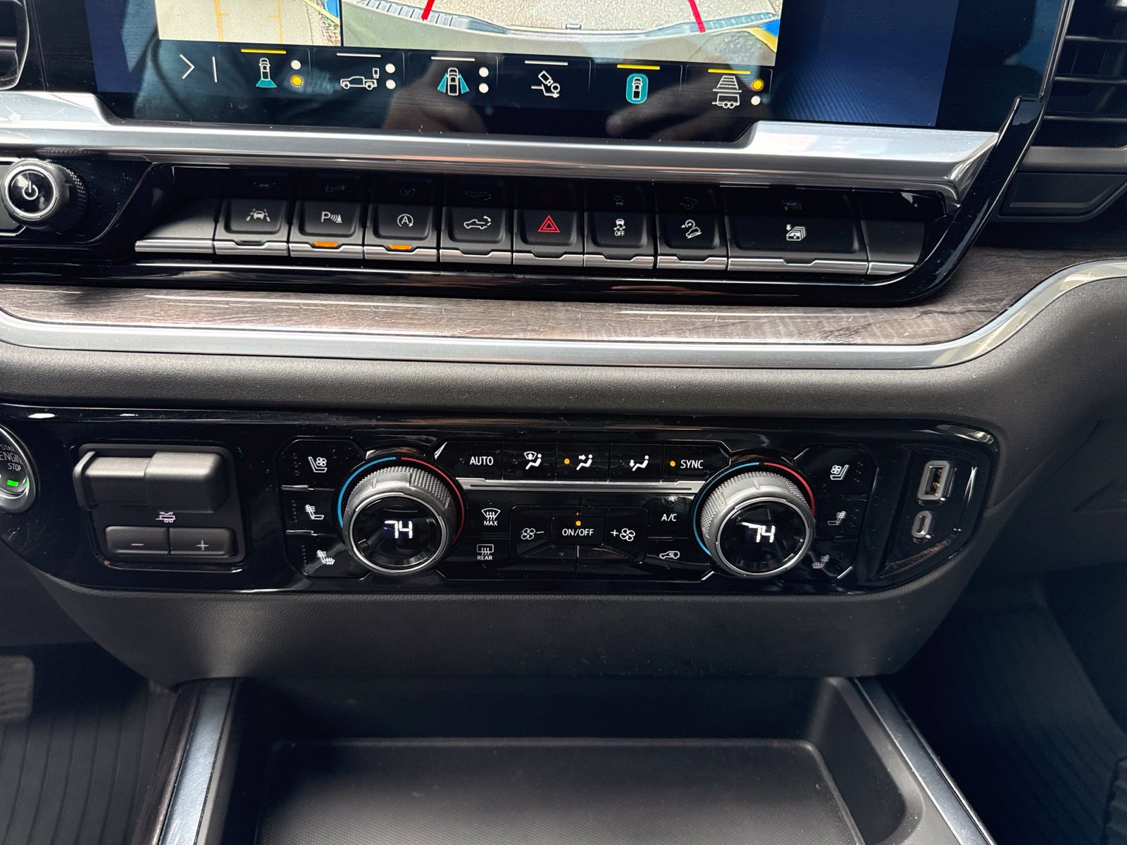 Used 2022 Chevrolet Silverado 1500 LTZ AWD/4WD image 25