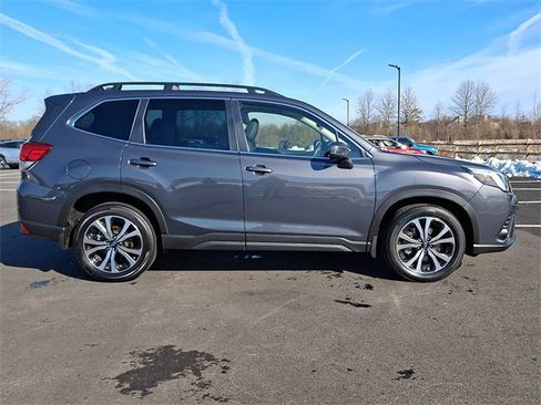 Used 2023 Subaru Forester Limited image 8