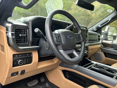 Used 2024 Ford F250 Lariat w/ Lariat Ultimate Package image 10