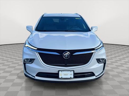 Used 2022 Buick Enclave Essence w/ Sport Touring Edition image 2