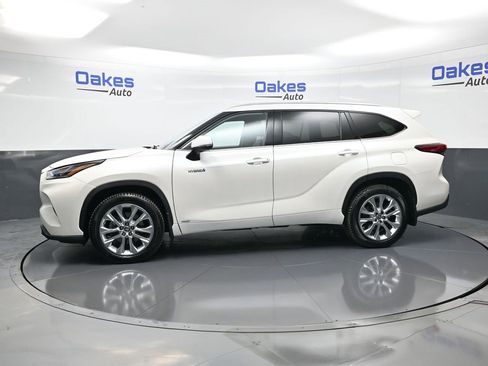 Used 2021 Toyota Highlander Limited image 5