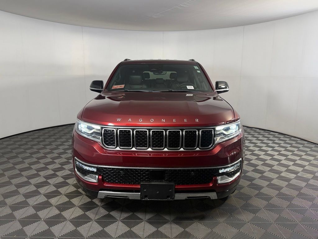 Used 2023 Jeep Wagoneer Series III w/ Preferred Equipment Group AWD/4WD image 4