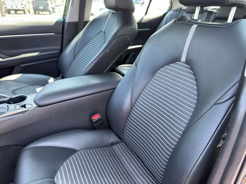 Used 2023 Toyota Camry SE image 13