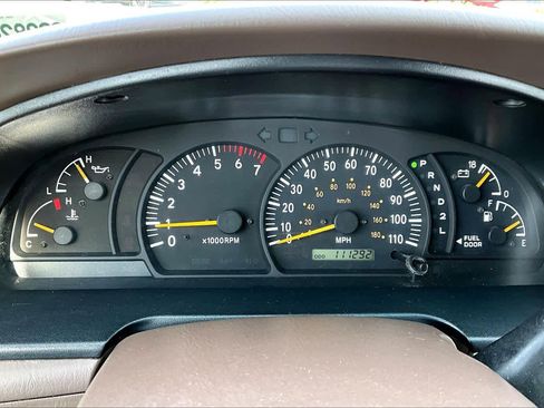 Used 2002 Toyota Tundra Limited image 25