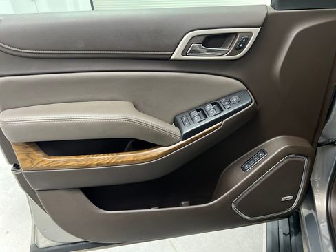 Used 2019 GMC Yukon Denali w/ Denali Ultimate Package AWD/4WD image 11