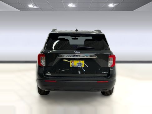 Certified 2023 Ford Explorer XLT AWD/4WD image 8