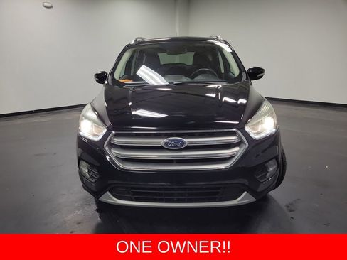 Used 2017 Ford Escape Titanium image 2