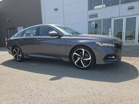 Used 2020 Honda Accord Sport image 2