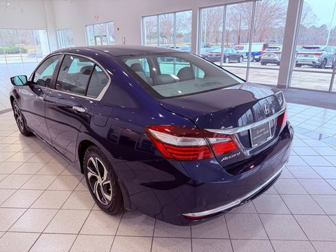 Used 2016 Honda Accord LX image 10