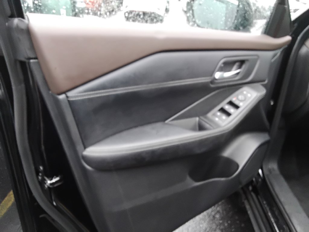 Used 2023 Nissan Rogue SV w/ SV Premium B Package AWD/4WD image 10