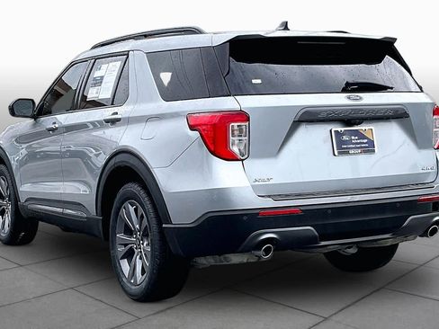 Certified 2022 Ford Explorer XLT w/ Equipment Group 202A AWD/4WD image 12