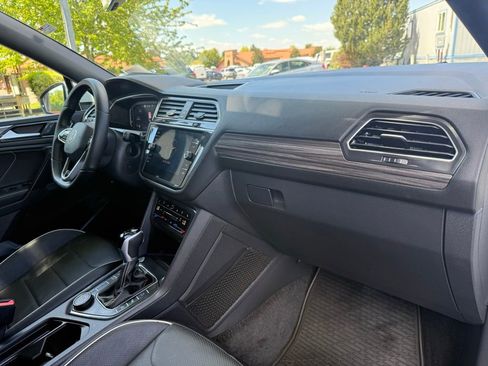 Used 2024 Volkswagen Tiguan SEL R-Line AWD/4WD image 57