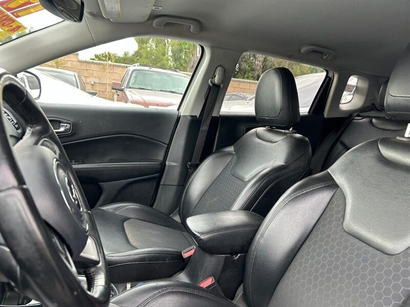 Used 2019 Jeep Compass Latitude FWD image 24