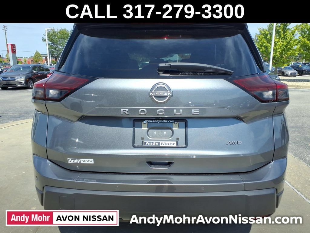 Used 2024 Nissan Rogue S AWD/4WD image 11