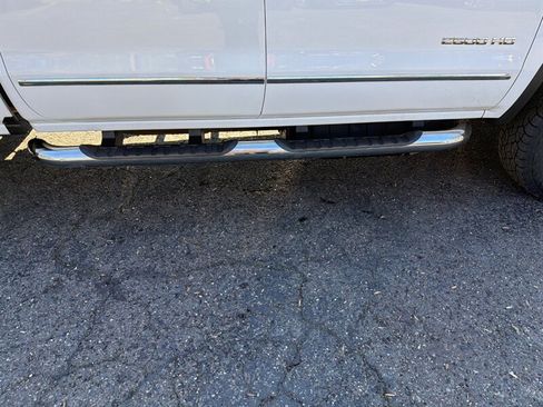 Used 2019 GMC Sierra 2500 SLT w/ Duramax Plus Package AWD/4WD image 29