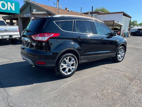 Used 2016 Ford Escape Titanium image 4
