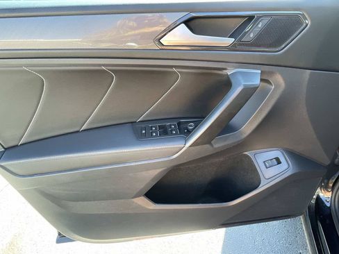Used 2023 Volkswagen Tiguan SE FWD image 21