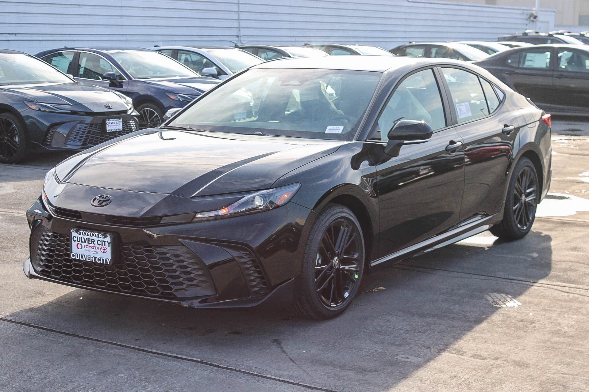 New 2026 Toyota Camry SE FWD image 3
