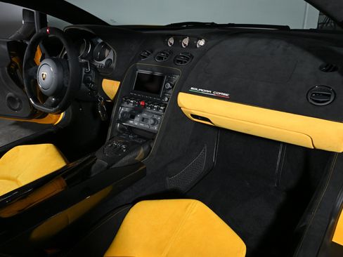 Used 2014 Lamborghini Gallardo LP 570-4 Squadra Corse AWD/4WD image 19