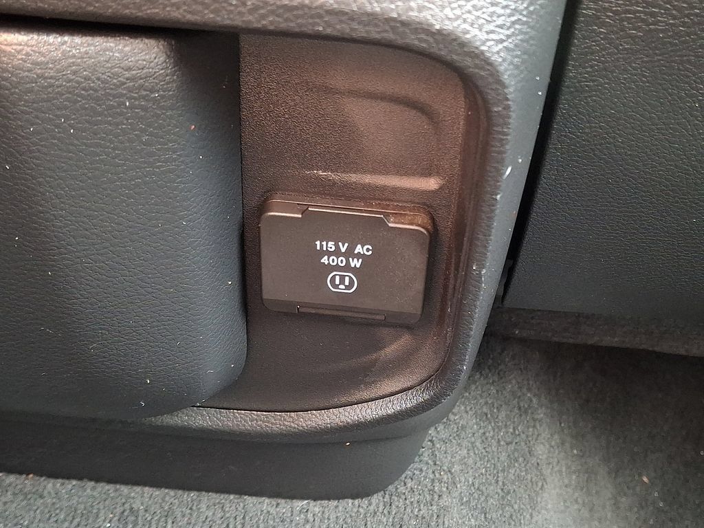 Used 2024 RAM 1500 Tradesman AWD/4WD image 25