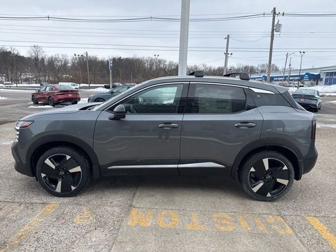 New 2026 Nissan Kicks SR w/ Cold Weather Package image 7