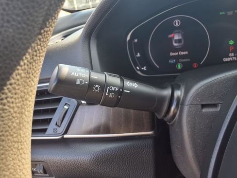 Certified 2020 Honda Accord EX image 19