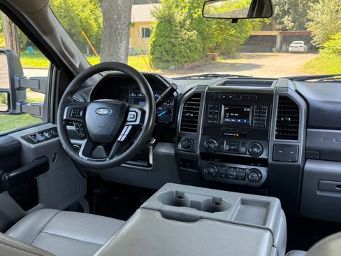 Used 2019 Ford F350 XL w/ Power Equipment Group AWD/4WD image 18