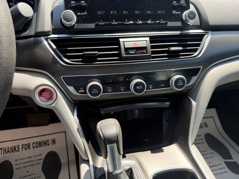 Used 2020 Honda Accord LX image 29