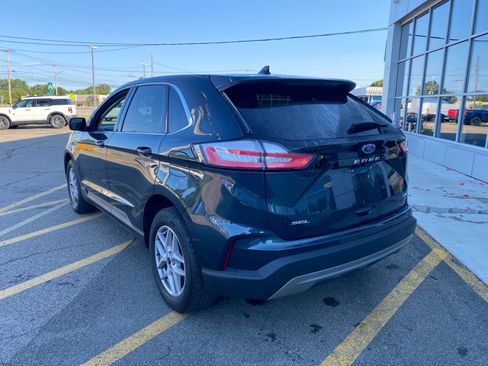 Used 2024 Ford Edge SEL w/ Convenience Package AWD/4WD image 4