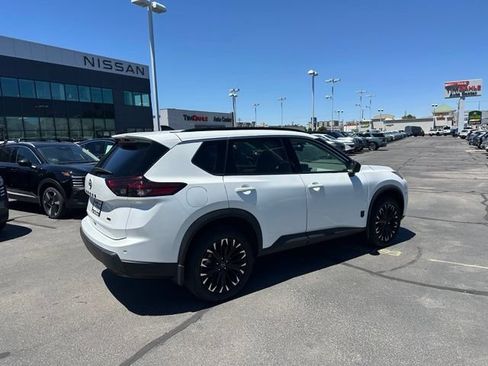 Used 2026 Nissan Rogue Dark Armor AWD/4WD image 12