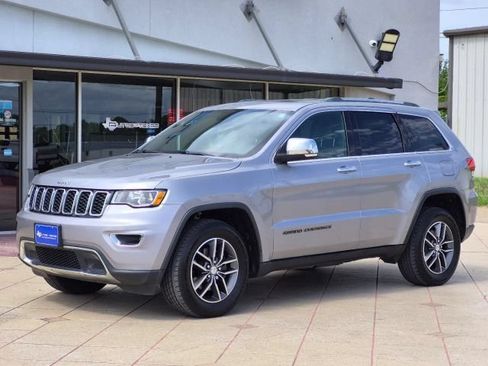 Used 2018 Jeep Grand Cherokee Limited AWD/4WD image 3
