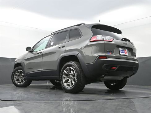 Used 2022 Jeep Cherokee Trailhawk image 27