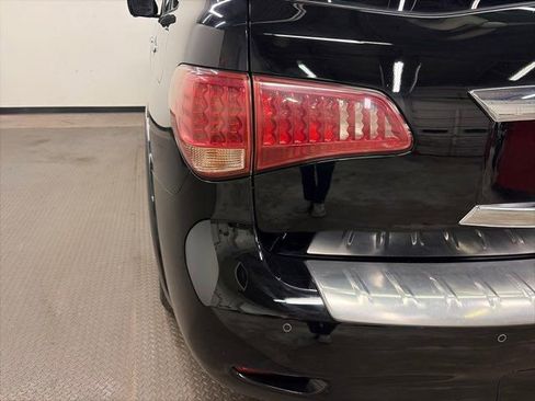 Used 2016 INFINITI QX80 Limited w/ All Season Package image 7