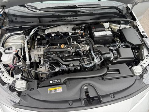 Used 2025 Toyota Corolla LE FWD image 30