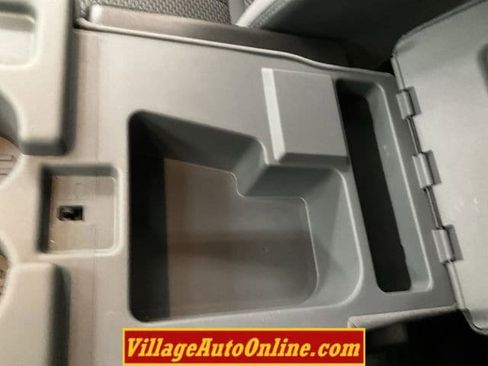 Used 2016 Ford F350 XLT w/ XLT Premium Package image 29