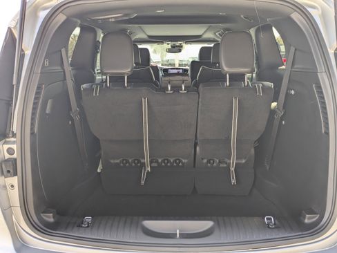 New 2026 Chrysler Pacifica Limited image 12