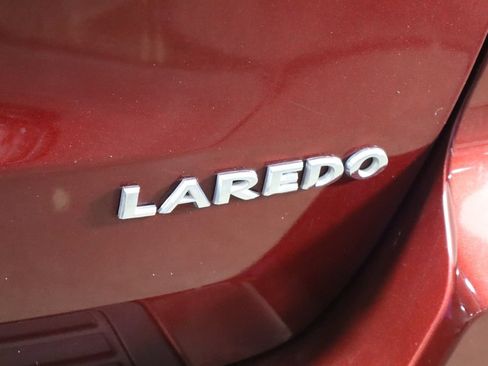 Used 2022 Jeep Grand Cherokee Laredo E AWD/4WD image 45