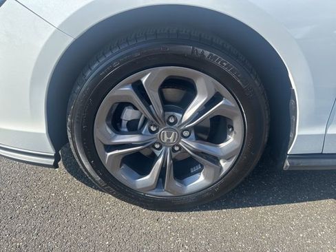 Used 2023 Honda Accord EX image 11