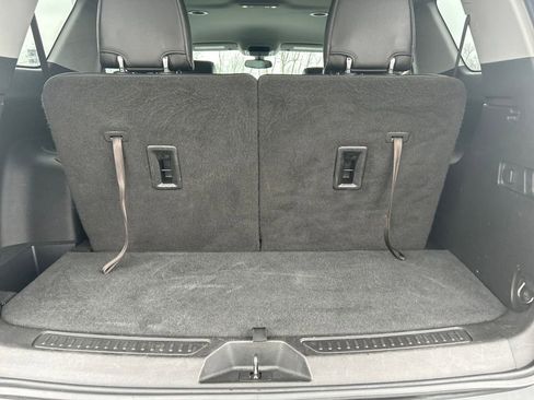 Used 2019 GMC Acadia SLT image 18