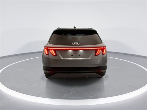 Used 2024 Hyundai Tucson Limited image 3