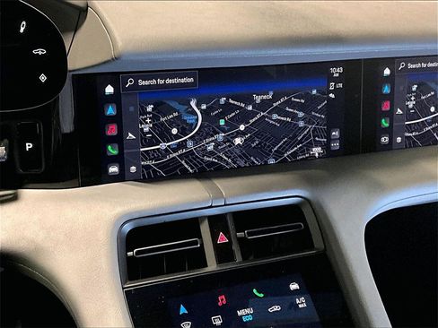 Certified 2022 Porsche Taycan 4 Cross Turismo image 10